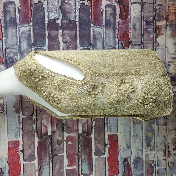 Suzelle Gold Lurex Crochet Sweater Vest - Picture 7 of 9